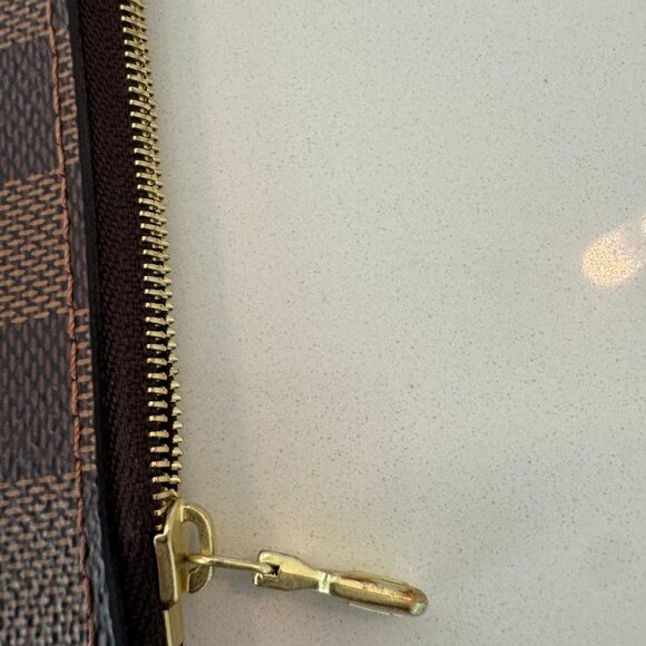 Louis Vuitton Pochette in Damier Ebene authentic - Picture 5 of 13